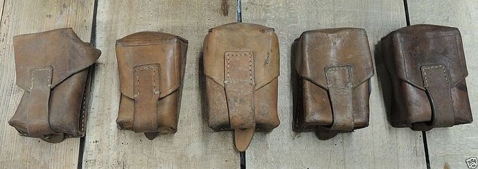 Magazintasche Leder.jpg